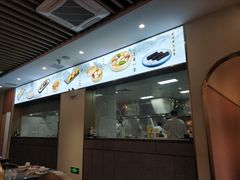 餐具摆设-喜喜酒家·纯手工点心·粤菜