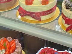 -花花卷卷·鲜食蛋糕(静安久光百货店)