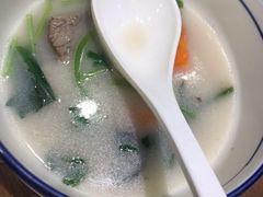 羊肉汤-清真·玛丽亚新疆菜主题餐厅(浙江中路店)