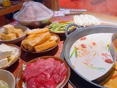 -赵美丽·重庆社区火锅·直营店(火车东站·中豪国际店)