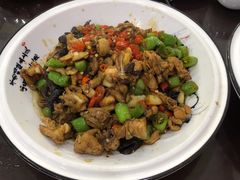 -湖南人家湘菜馆(镇江路店)