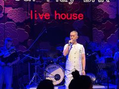 -FOUR PLAY BAR