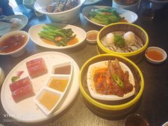 -蝴蝶里·粤菜·点心(滨江龙湖店)