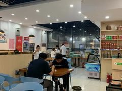 大堂-老何家后安粉·糟粕醋海鲜火锅(三亚湾椰梦长廊店)