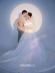 -雪中彩影婚纱摄影·微光艺术中心