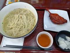 -百年老字号·观振兴蟹黄面·三虾面·苏式面(观前街富仁坊巷店)