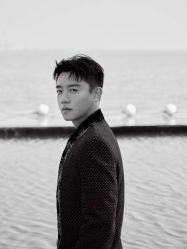 -变画·发型STUDIO