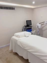 -JNK皮肤管理中心