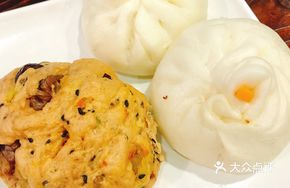 Nut-filled Steamed Corn Bread