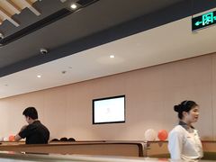 -海底捞火锅(新松江路生日主题店)