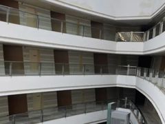 -上海滴水湖皇冠假日酒店