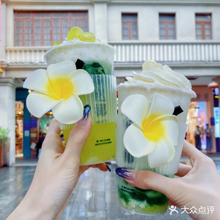 🥥有鸡蛋fafa的东南亚奶茶，开来步行街啦！