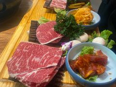 -明洞阿姨·韩式酱蟹烤肉·创意料理(三元桥店)