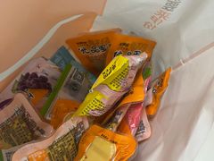 -来伊份(九亭大街六店)