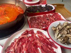 -毛辣果·贵州红酸汤牛肉火锅(西单店)