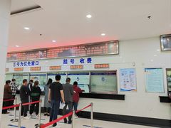 -上海市松江区泗泾医院