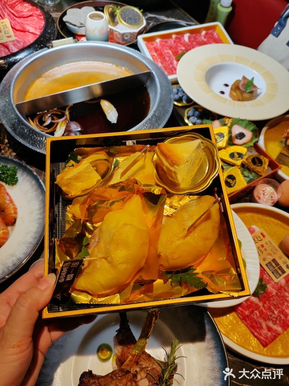 什么 ？一绪聚餐还送金子