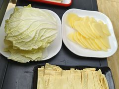 -小志家.野生菌鲜切牦牛肉牛杂火锅