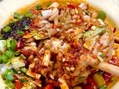 -拈签一笑黄牛肉辣卤串串