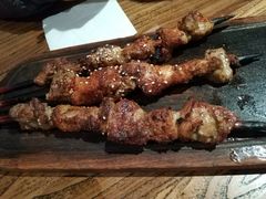 红柳羊肉串-阿里家·新疆烤肉酒場 by MIG