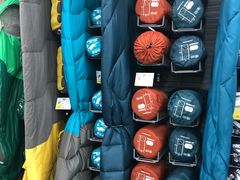 -迪卡侬(西三旗店)