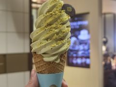 新年限定·开心果软雪糕-KNOTKNOT珞珞·日式甜品(K11店)