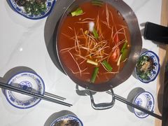 -王奋斗贵州酸汤牛肉火锅
