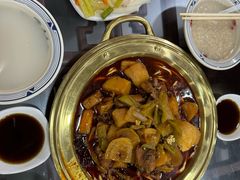 -牛一嘴·兰州牛肉面·大盘鸡(财富中心店)