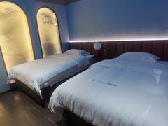 -粤塔H轻奢电竞酒店(海珠广州塔中山大学店)