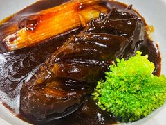 葱烧辽参-魁盛居百年鲁菜馆(县西巷店)