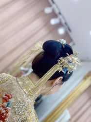 -曼青婚纱礼服馆