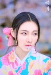 -虞美人汉服摄影