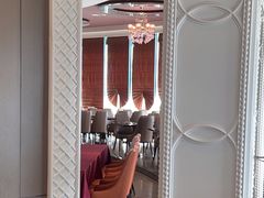 -荣誉国际酒店-云顶旋转餐厅