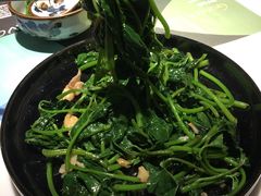 蒜蓉炒番薯叶-原味田园·客家菜·土窑鸡(中航城君尚购物中心店)