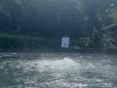 -腾冲洞山温泉村