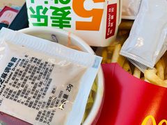 -麦当劳(展览路店)