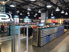 -SKECHERS 斯凯奇(上海国际时尚中心店)