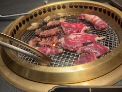 -铭牛烧肉·和牛海鲜自助(高新月牙湖店)