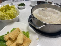 -煲王粤菜餐厅(中侨中心店)