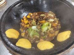 -粘豆包柴火铁锅炖