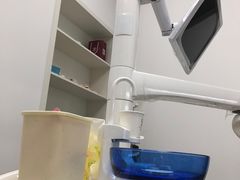 -雅悦齿科(顾村公园店)
