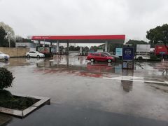 -小昆山服务区-停车场