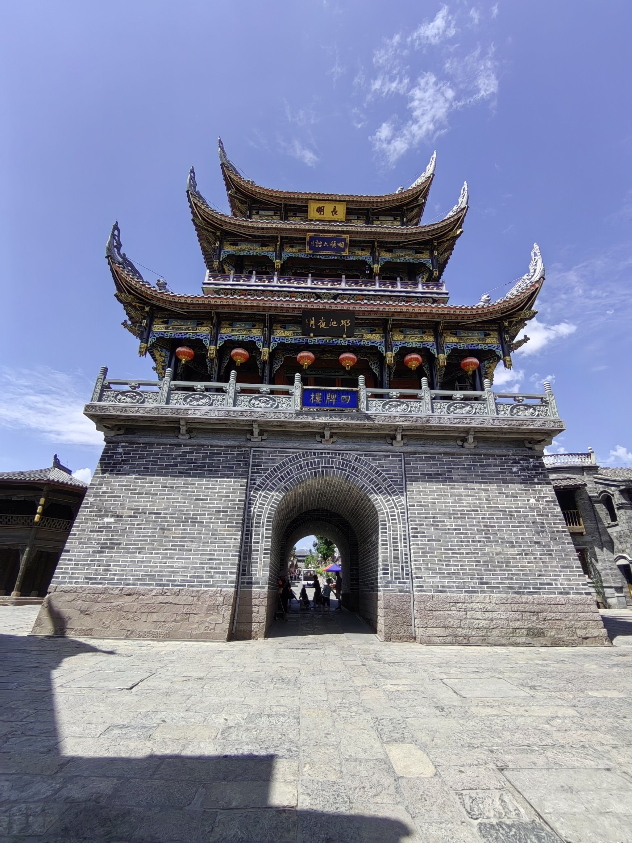 建筑之美#人文景点分享#古镇#休闲娱乐指南
建昌古城以四牌楼为中心