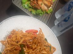 -川流不息·地道川菜·小龙虾(松东路店)