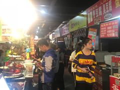 -洪河半边街夜市