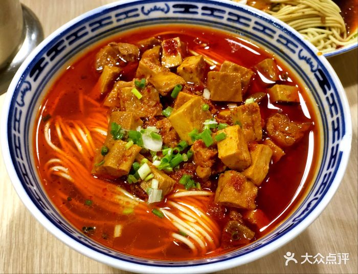 味香斋(雁荡路店)-辣肉面-菜-辣肉面图片-上海美食-大众点评网