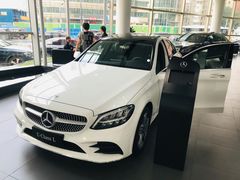 -上海星瀚奔驰4S店(长寿路店)