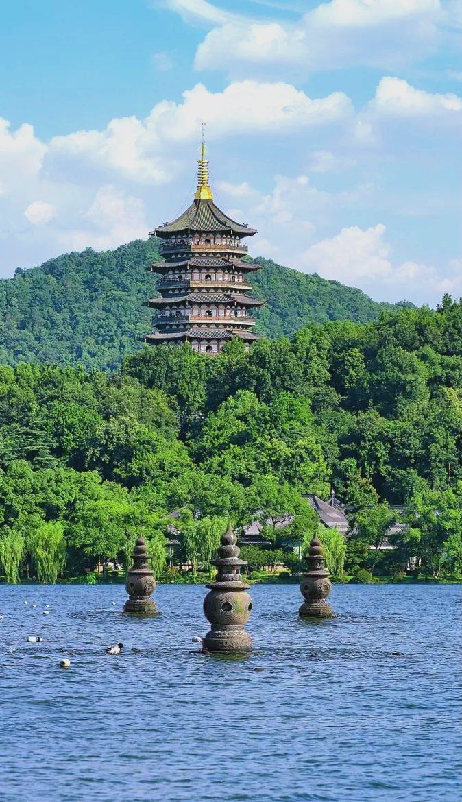 0元玩转这座城西湖是杭州的标志性景点