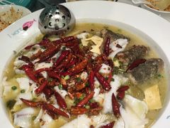 -姚姚酸菜鱼·金戈戈香港豉油鸡(喜荟城联名店)