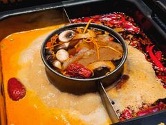 -老牌坊云南鱼豆花火锅(哈西万达店)